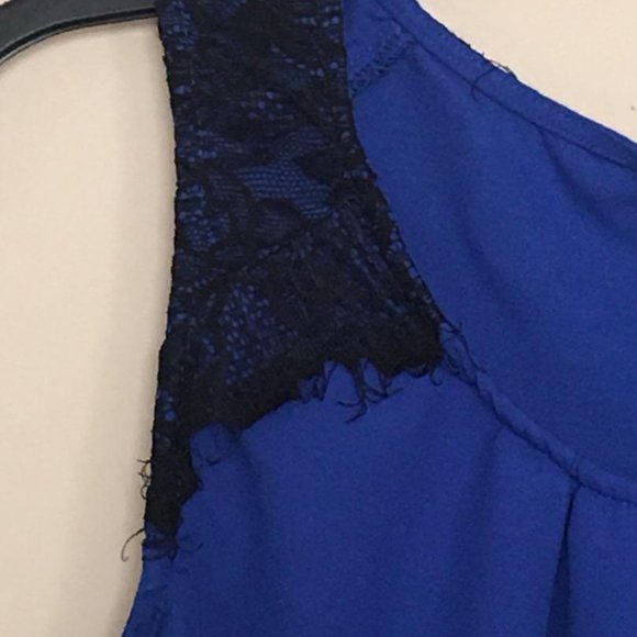 Candie's blouse sleeveless size large - Picture 2 of 3